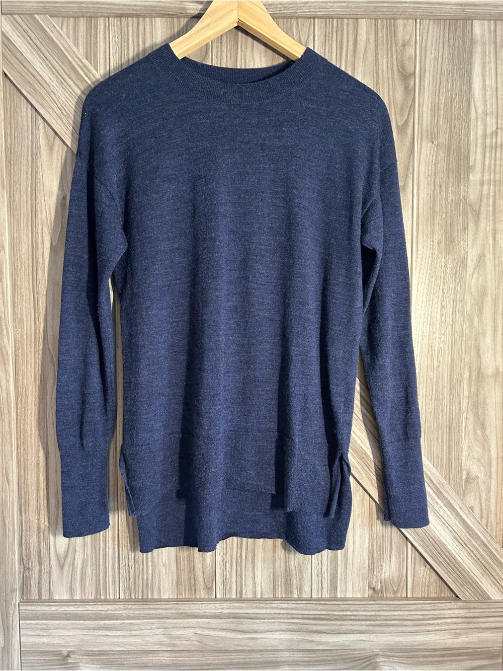 Max Studio 100% Extra Fine Merino Wool Crew Neck Sweater